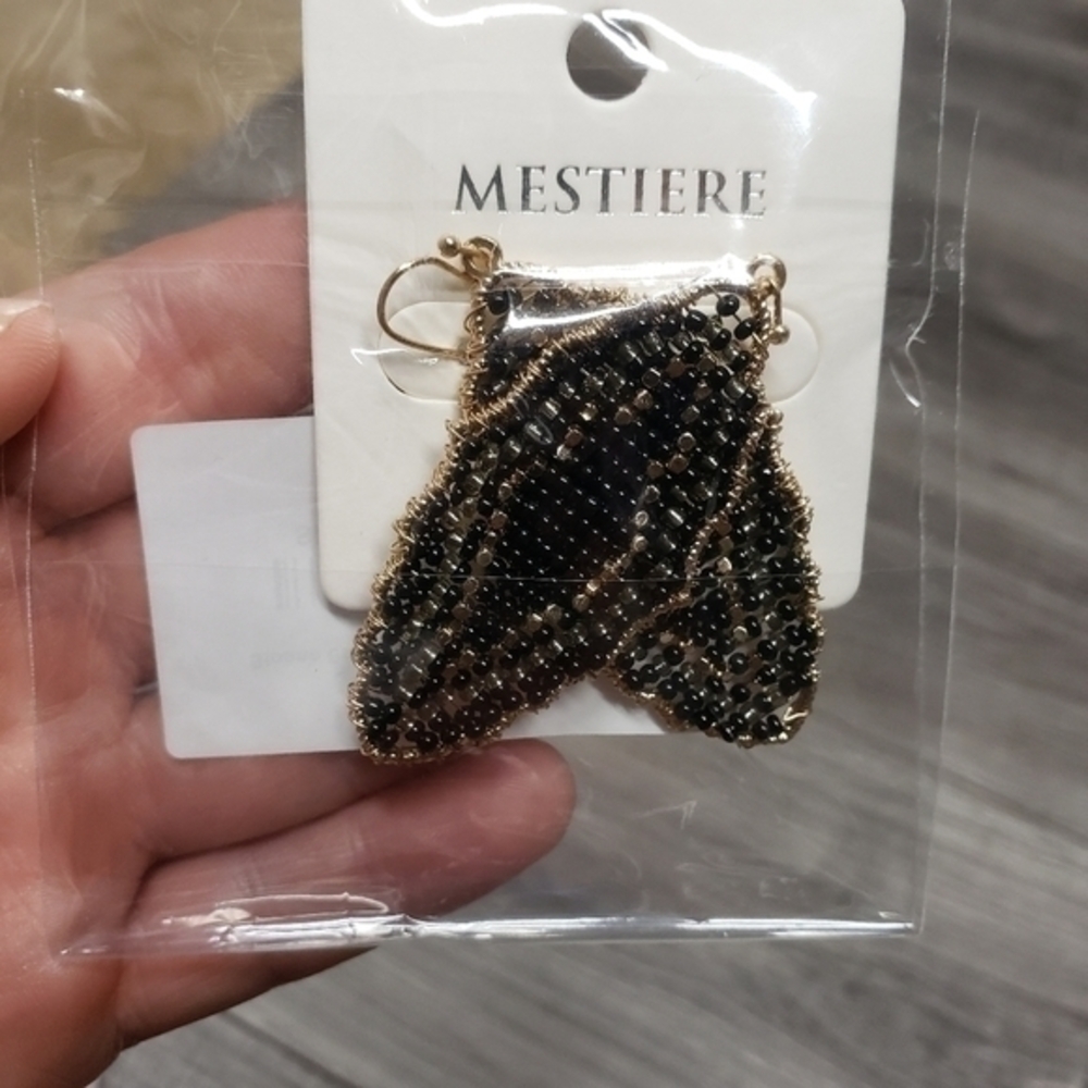 Beaded earrings - Picture 2 of 2